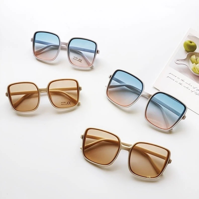 Kacamata Hitam Vintage Oversiz - Luxury Zone ulasan dan harga